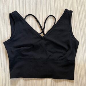 Stunning Bestini Cropped V-Neck in Black size 1